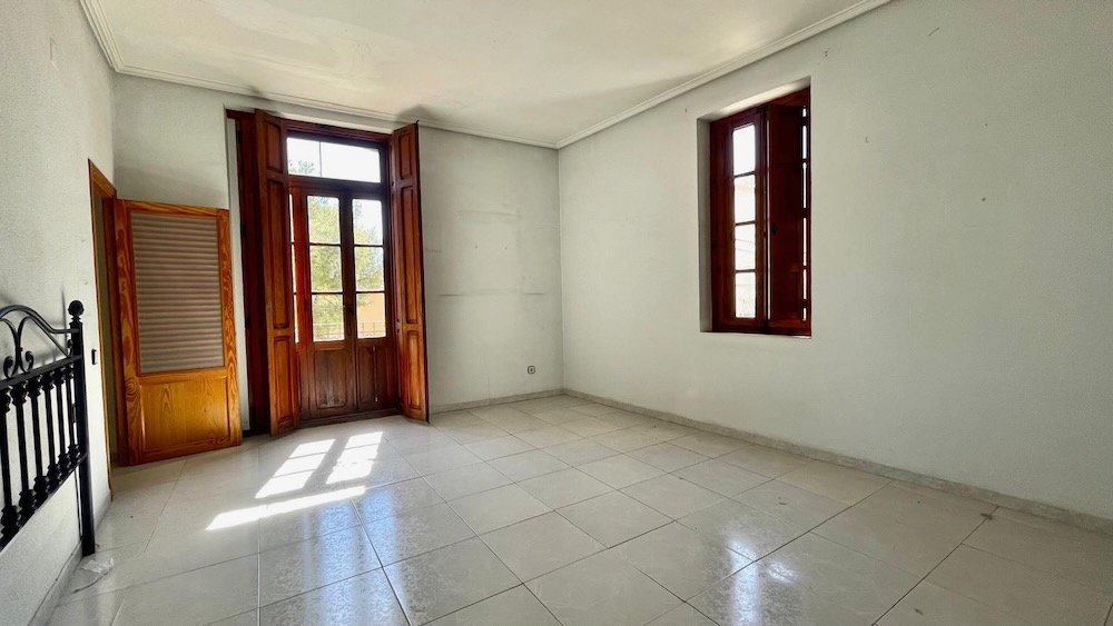 Property 2469 - Image 23